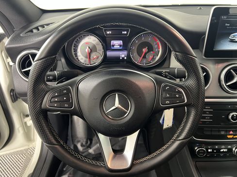 Used 2016 Mercedes-Benz CLA 250 image 19