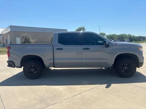 Used 2024 Chevrolet Silverado 1500 LT Trail Boss w/ Convenience Package II AWD/4WD image 39