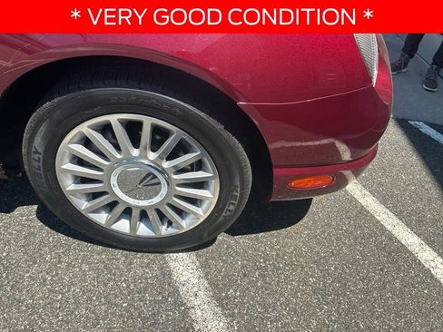 Used 2004 Ford Thunderbird RWD image 4
