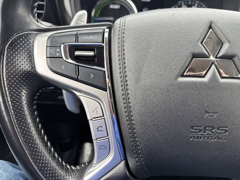 Used 2018 Mitsubishi Outlander SEL image 22