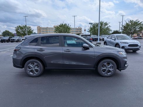 New 2026 Honda HR-V LX image 2