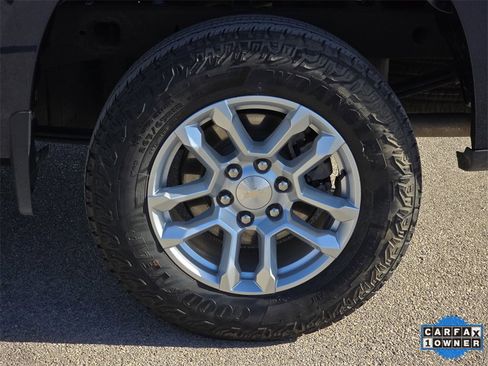 Used 2022 Chevrolet Silverado 1500 LT w/ Z71 Off-Road Package image 30