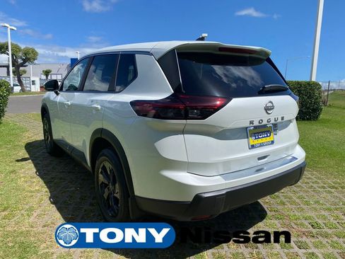 New 2026 Nissan Rogue SV FWD image 23