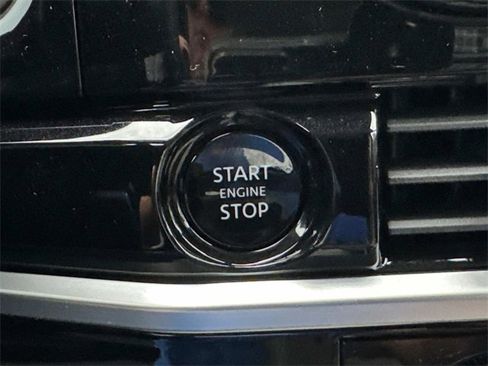 New 2025 Nissan Pathfinder SL image 34