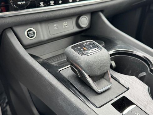 Used 2022 Nissan Rogue SV FWD image 19