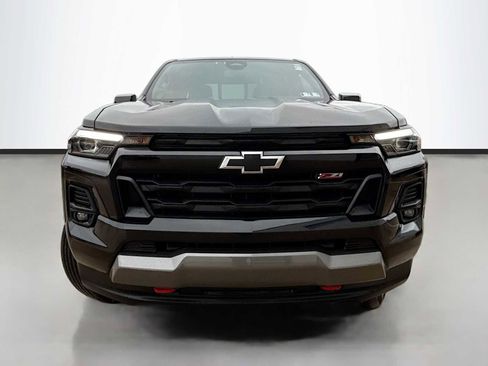 Used 2024 Chevrolet Colorado Z71 w/ Z71 Convenience Package 2 AWD/4WD image 2