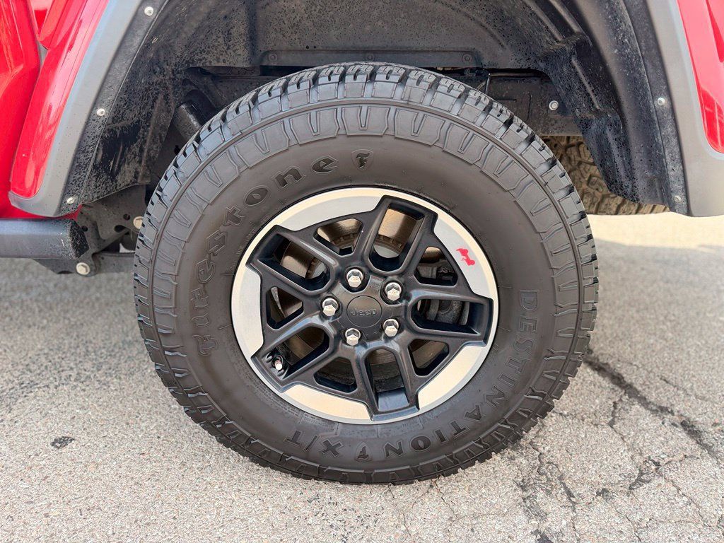 Used 2022 Jeep Gladiator Sport AWD/4WD image 15