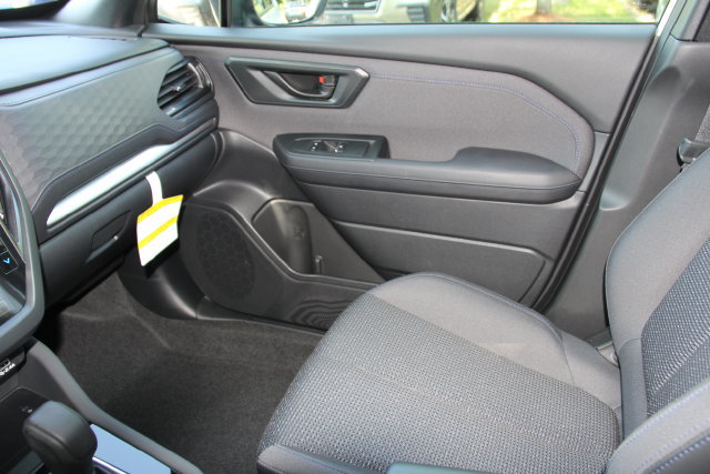 Used 2025 Subaru Forester Premium AWD/4WD image 32