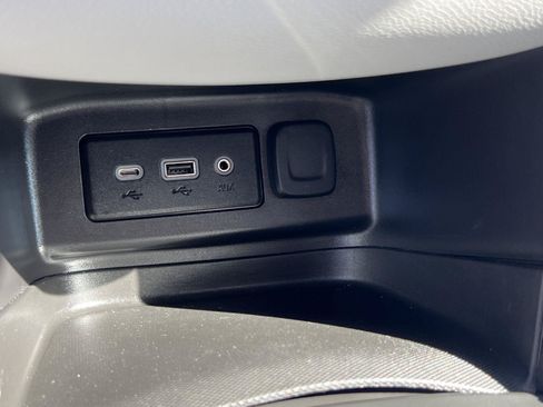 Used 2024 Chevrolet Equinox LS w/ LS Convenience Package FWD image 27