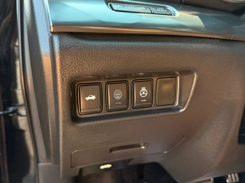 Used 2019 Nissan Maxima SR w/ Premium Package FWD image 22