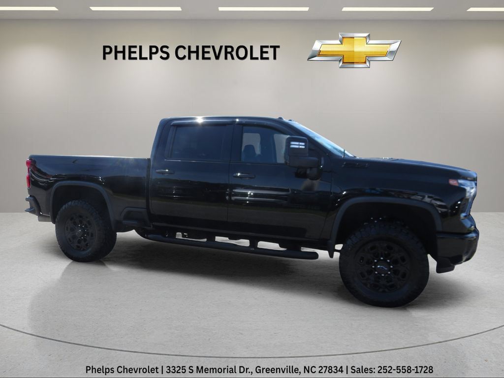 Used 2024 Chevrolet Silverado 2500 LTZ w/ LTZ Plus Package AWD/4WD image 4