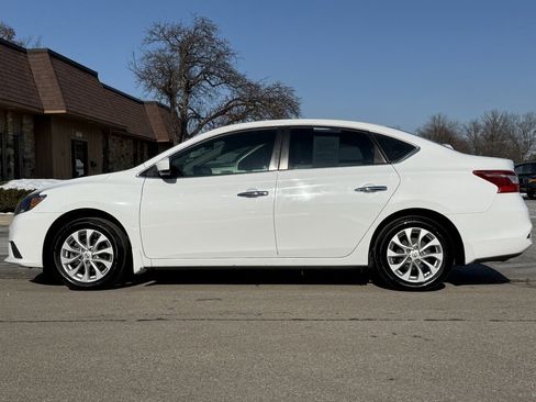 Used 2017 Nissan Sentra SV w/ Style Package image 2