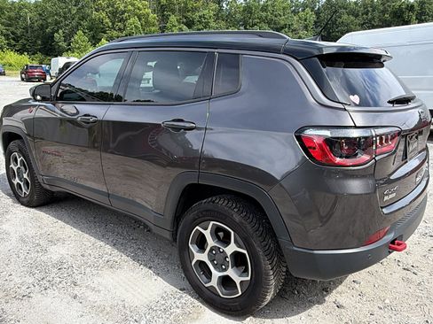 Used 2022 Jeep Compass Trailhawk AWD/4WD image 10