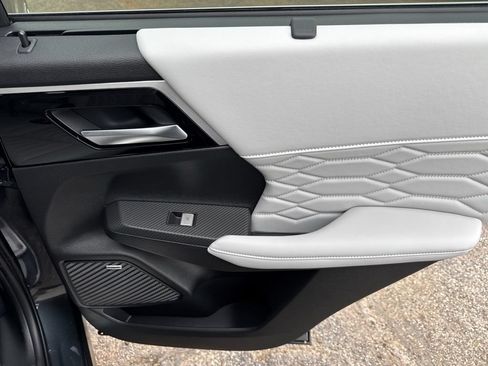 New 2026 Mitsubishi Outlander SEL AWD/4WD image 40