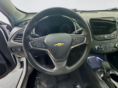 Used 2024 Chevrolet Malibu LT image 17