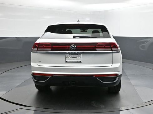 New 2026 Volkswagen Atlas Cross Sport SE image 8