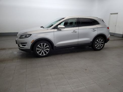 Used 2019 Lincoln MKC Reserve FWD image 2
