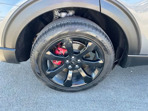 Used 2022 Ford Explorer ST w/ ST Street Pack image 11