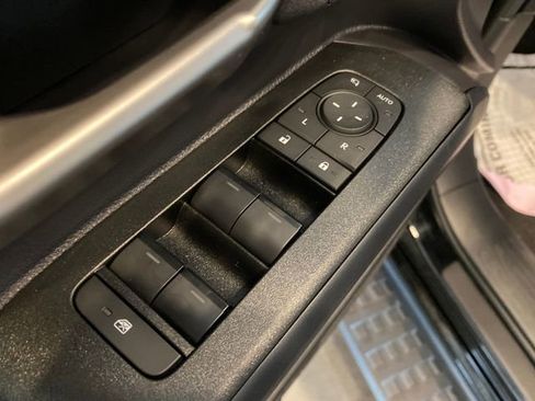 Certified 2025 Toyota 4Runner Limited AWD/4WD image 35