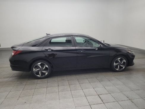 Used 2023 Hyundai Elantra SEL w/ Convenience Package FWD image 10
