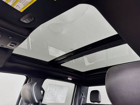 Used 2019 Ford F150 Platinum w/ Equipment Group 701A Luxury image 22