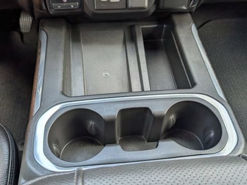 Certified 2022 GMC Sierra 2500 Denali AWD/4WD image 9