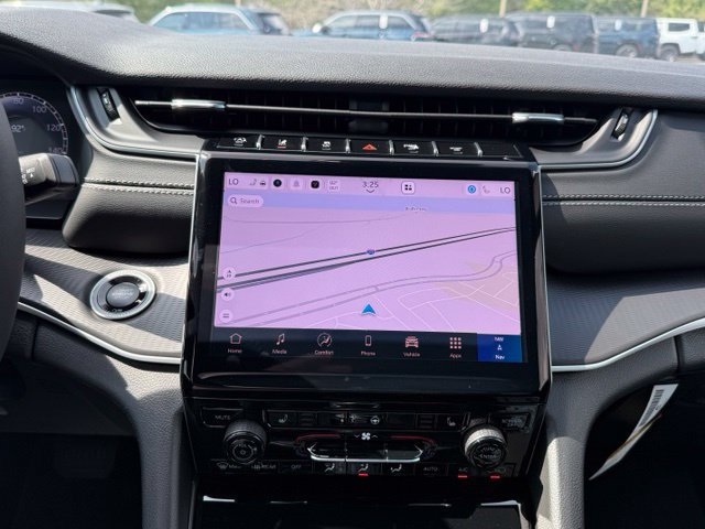 New 2027 Jeep Grand Cherokee Laredo X RWD image 20