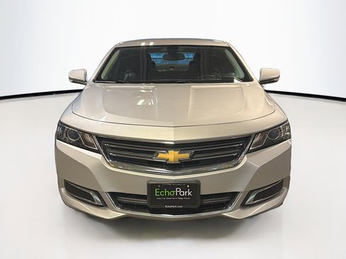 Used 2016 Chevrolet Impala LT w/ Convenience Package image 2