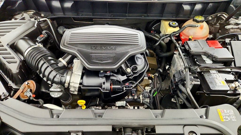 Used 2018 Cadillac XT5 Premium Luxury FWD image 26