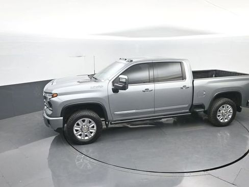Used 2024 Chevrolet Silverado 2500 High Country w/ High Country Premium Package AWD/4WD image 31