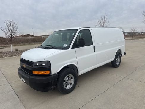 New 2026 Chevrolet Express 2500 RWD image 2