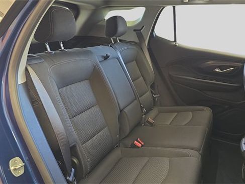 Used 2022 GMC Terrain SLE w/ Driver Convenience Package image 17