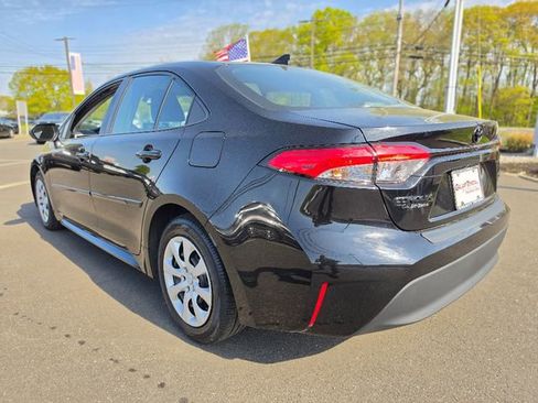 Used 2024 Toyota Corolla LE FWD image 5
