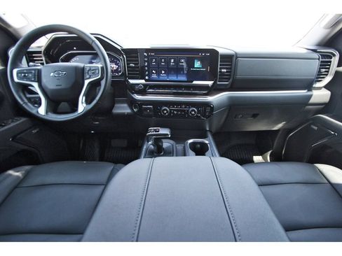 Used 2026 Chevrolet Silverado 1500 LT Trail Boss w/ LT Trail Boss Premium Package AWD/4WD image 7