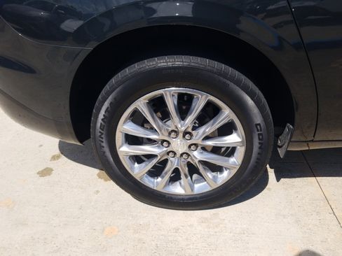 Used 2020 Buick Enclave Essence w/ Sound and Sites Package image 24