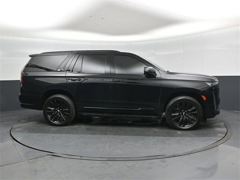 Used 2021 Cadillac Escalade Sport image 2