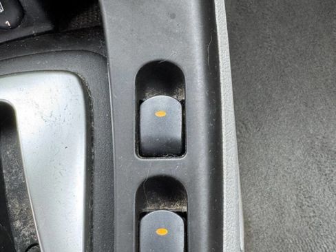 Used 2007 Saturn Vue Base 4dr SUV (3.5L V6 5A) w/ Comfort Pkg image 21