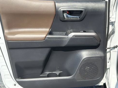 Certified 2023 Toyota Tacoma Limited AWD/4WD image 6