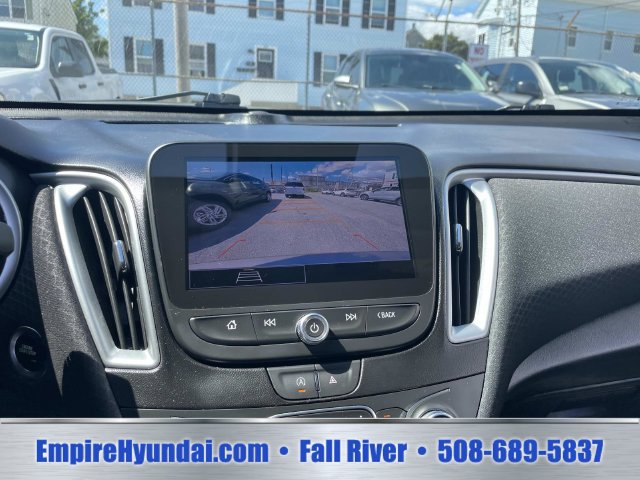 Used 2023 Chevrolet Malibu LT FWD image 23