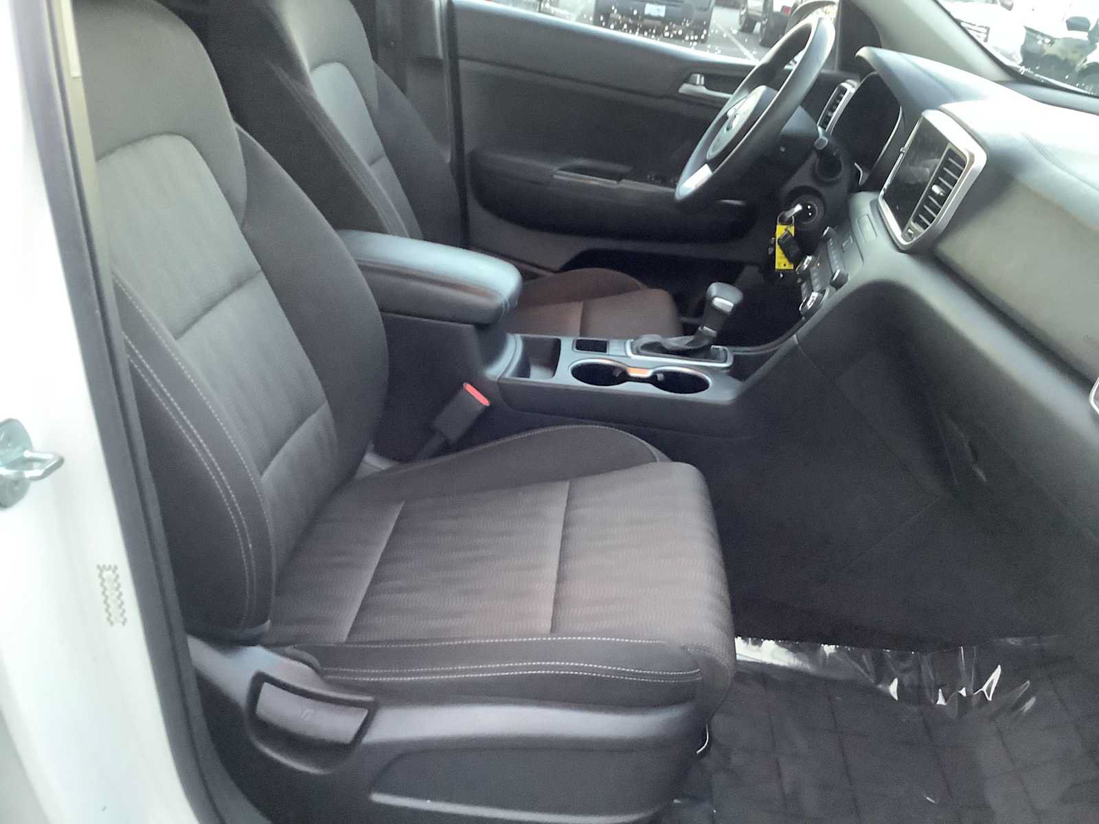 Used 2021 Kia Sportage LX AWD/4WD image 15