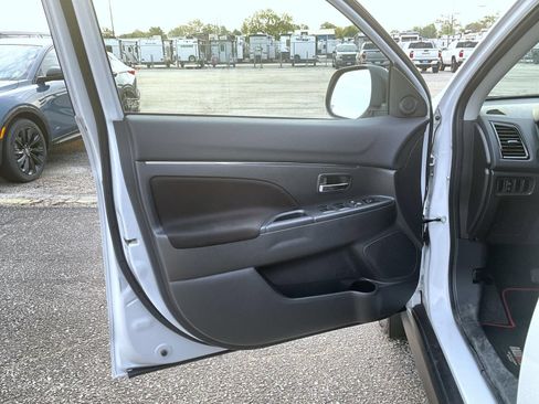 Used 2024 Mitsubishi Outlander Sport Ralliart AWD/4WD image 9