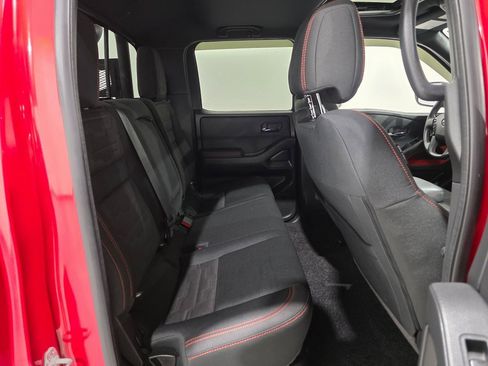 Used 2022 Nissan Frontier PRO-4X image 25