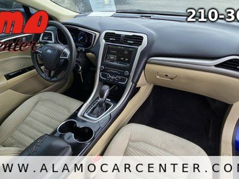 Used 2016 Ford Fusion SE FWD image 15