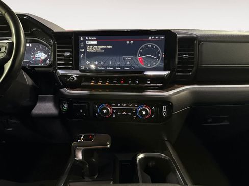 Used 2022 GMC Sierra 1500 Elevation w/ Elevation Premium Package AWD/4WD image 18