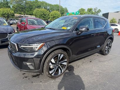 Used 2025 Volvo XC40 B5 Plus