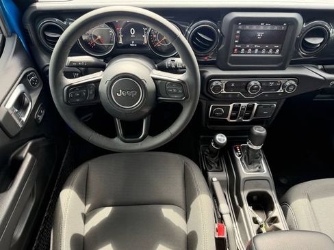 Used 2023 Jeep Wrangler Unlimited Sport AWD/4WD image 15