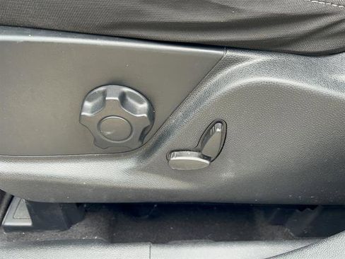 Used 2020 Ford EcoSport SE w/ SE Convenience Package image 10