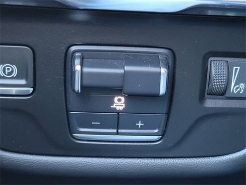 Used 2021 Cadillac Escalade Sport w/ LPO, Illumination Package image 43