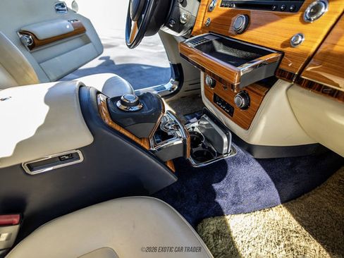 Used 2010 Rolls-Royce Phantom Drophead Coupe RWD image 56