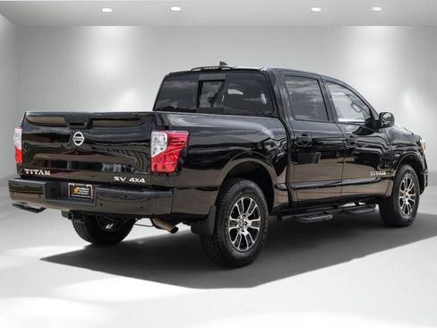 Used 2022 Nissan Titan SV w/ Accessory Utility Package AWD/4WD image 6